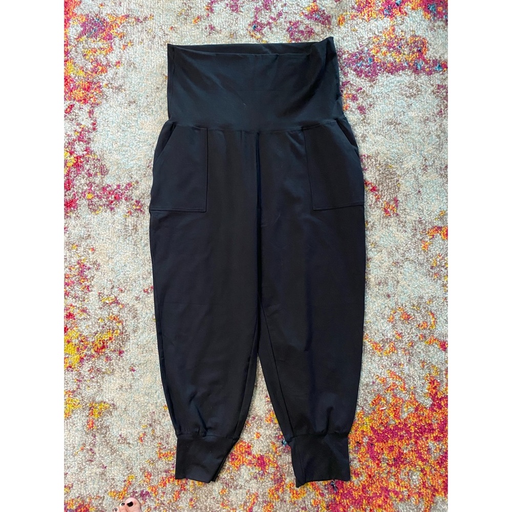 Aerie Hugger Jogger sz xl short Black